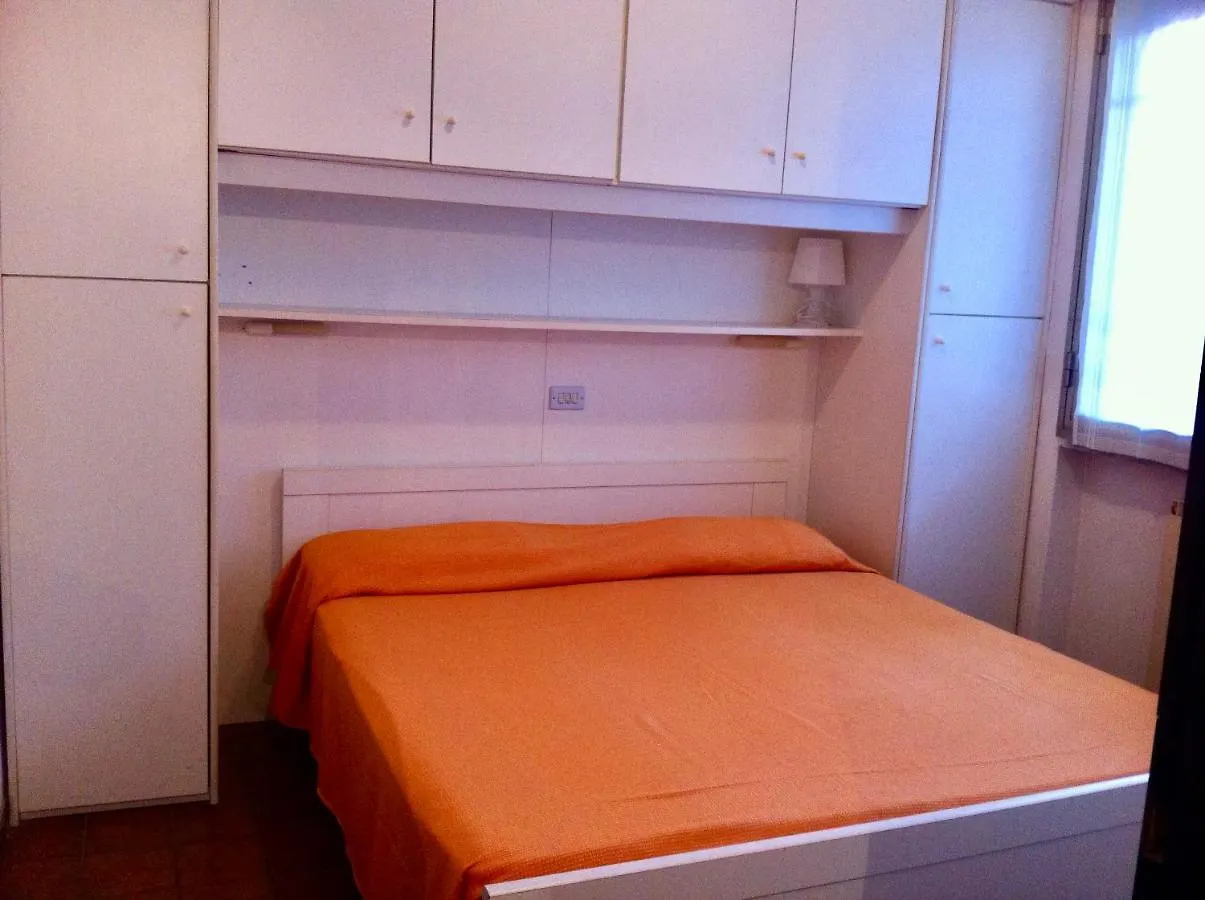 Holiday Villas Marina di Massa 0*,  Italy