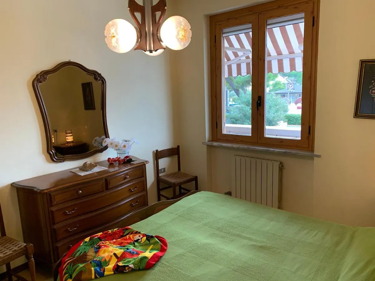 Holiday Villas Marina di Massa 0*,