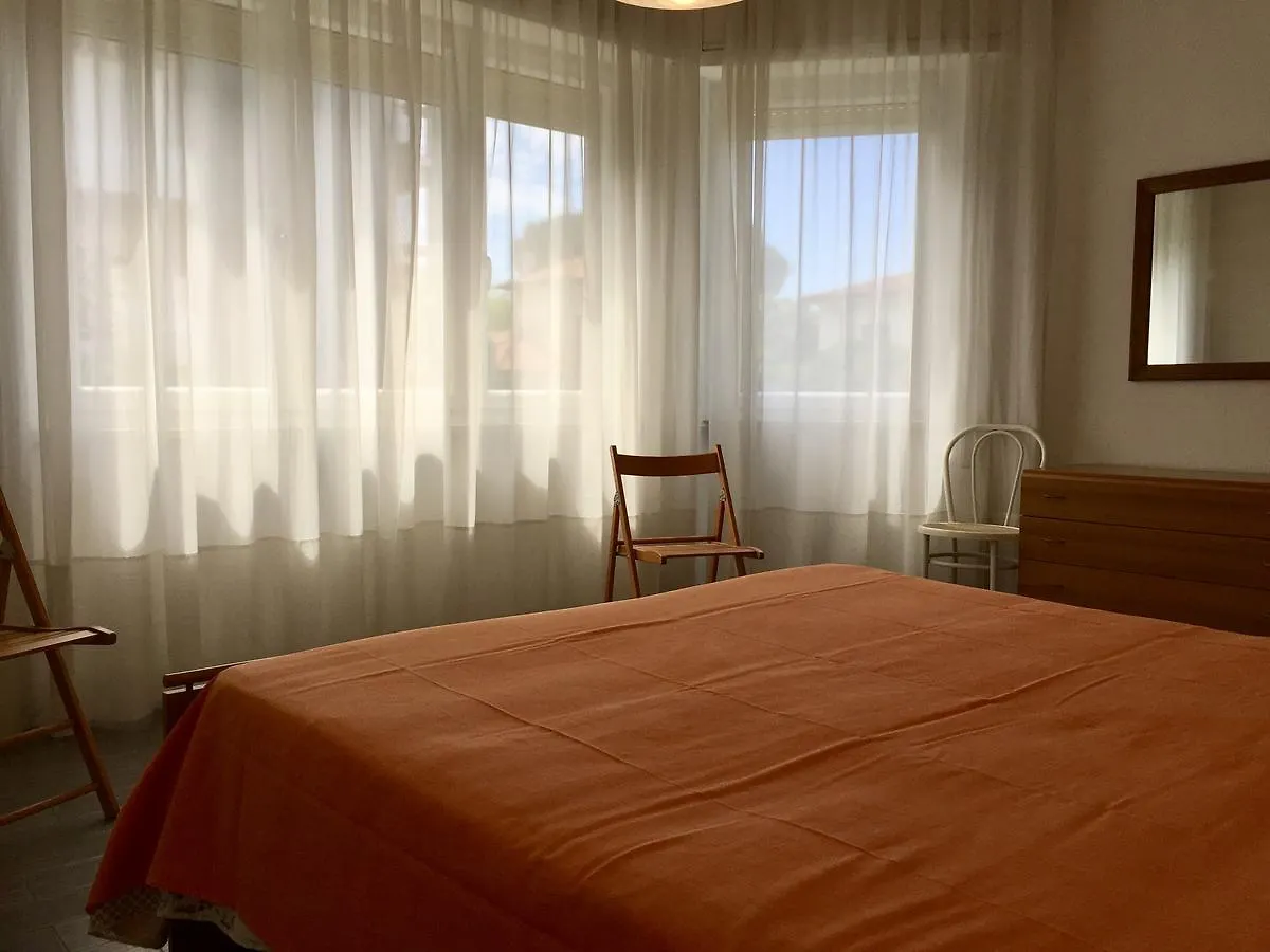 Holiday Villas Marina di Massa Apartment