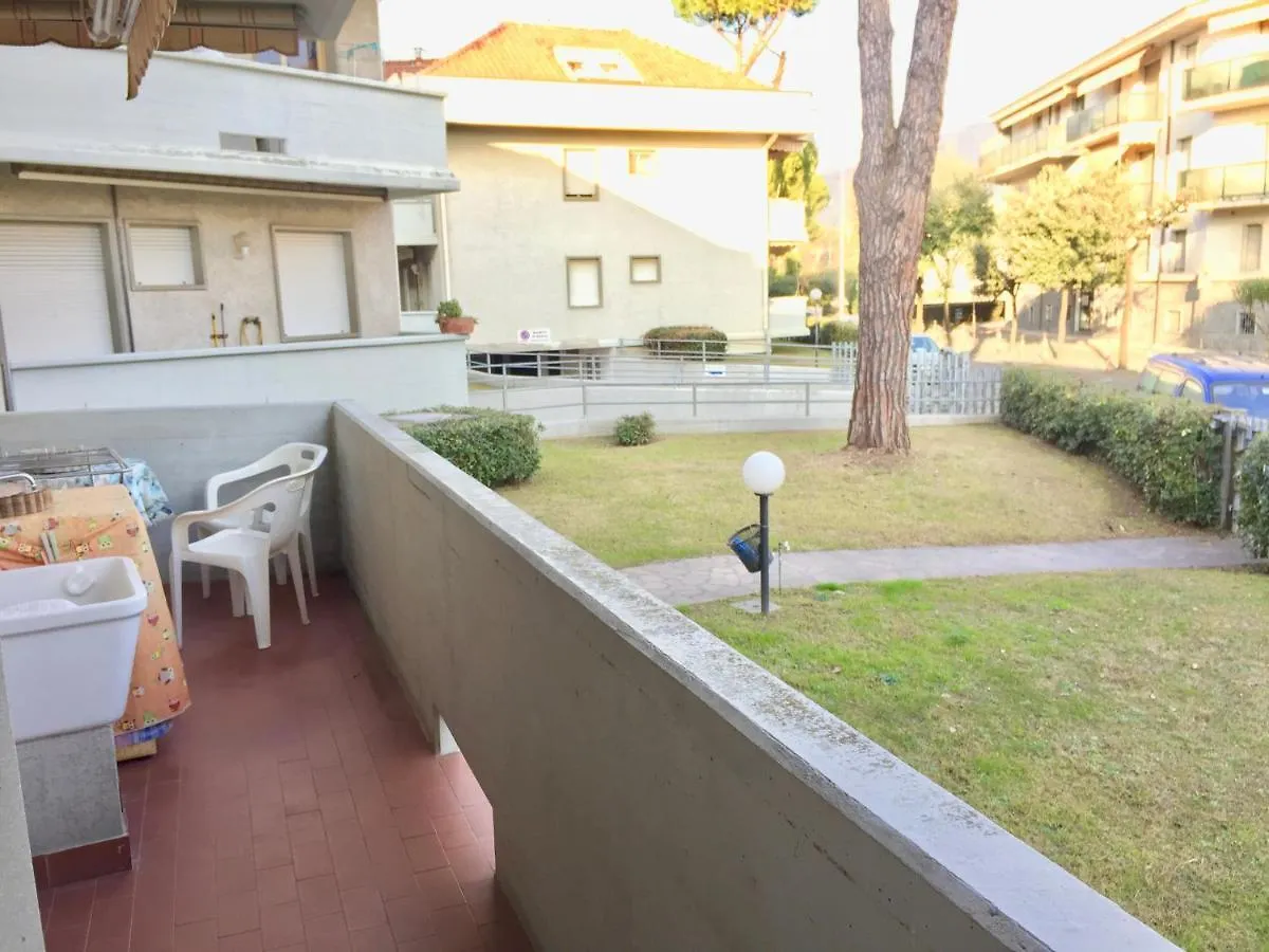 Holiday Villas Marina di Massa Apartment
